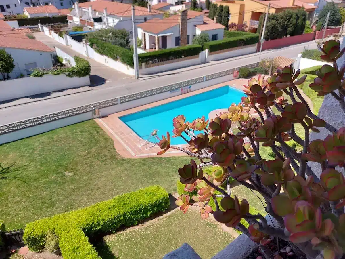 69f3a58c-piso-geranis